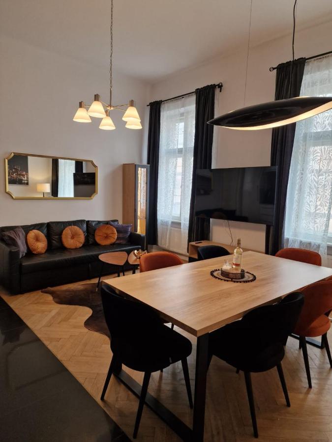 Golden Pearl - Main Square, 100 Sqm, 4 Rooms Krakkó Kültér fotó