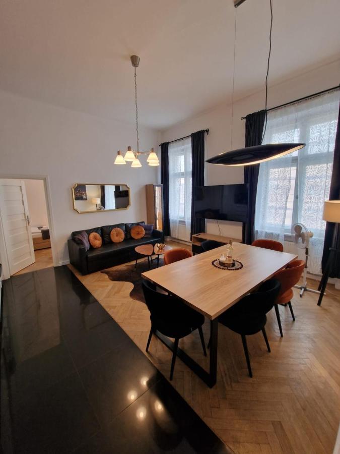 Golden Pearl - Main Square, 100 Sqm, 4 Rooms Krakkó Kültér fotó