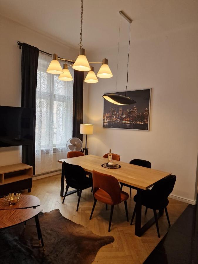 Golden Pearl - Main Square, 100 Sqm, 4 Rooms Krakkó Kültér fotó