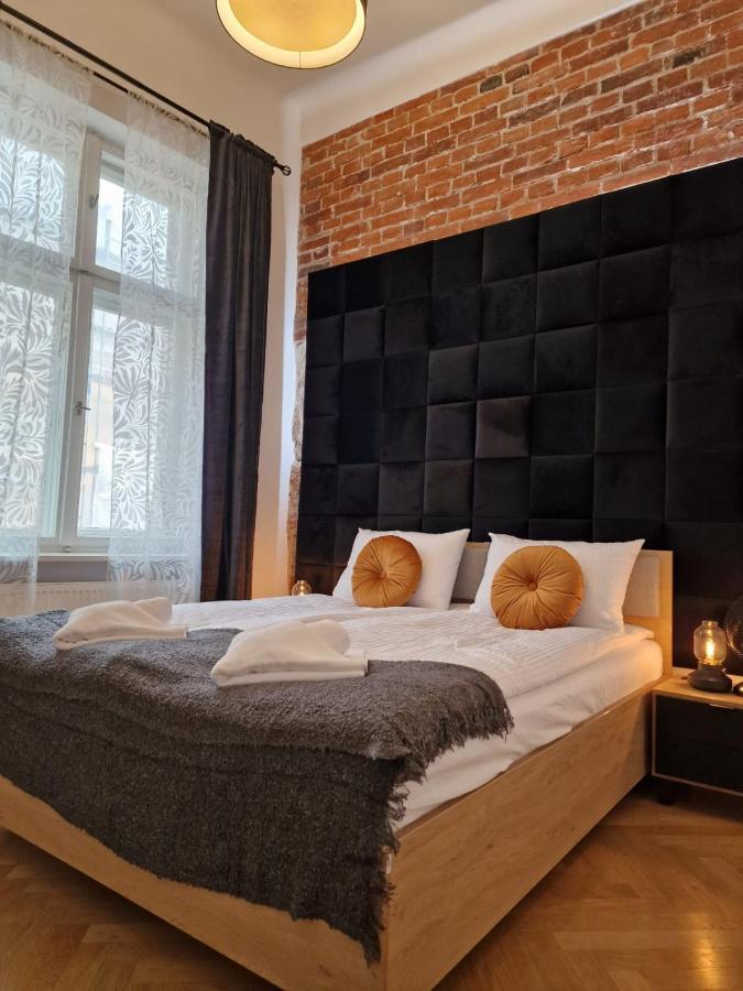 Golden Pearl - Main Square, 100 Sqm, 4 Rooms Krakkó Kültér fotó
